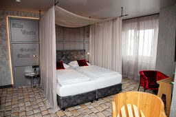 Wallenstein Zimmer im 4 Sterne Ringhotel Reubel