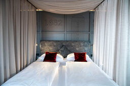 Wallenstein Zimmer im 4 Sterne Ringhotel Reubel