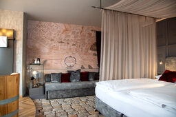Wallenstein Zimmer im 4 Sterne Ringhotel Reubel